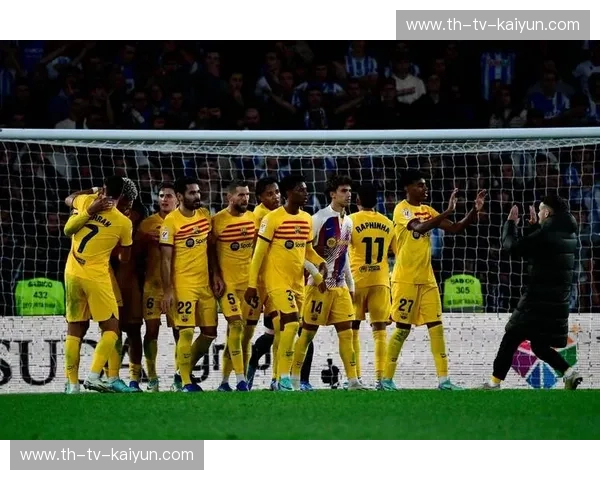 绿茵之巅的终极暴力美学:拜仁vs巴萨,那段被集锦永久封存的诸神黄昏 绿茵之巅的终极暴力美学:拜仁vs巴萨,那段被集锦永久封存的诸神黄昏